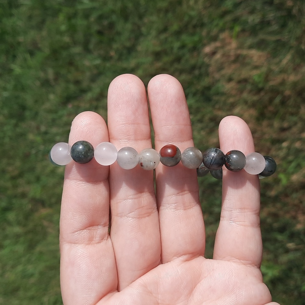 Bloodstone 8mm bracelet - Picture 3 of 3